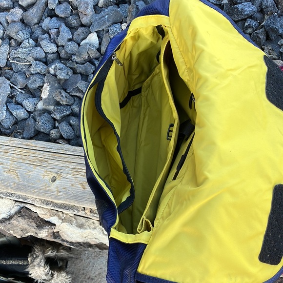 Patagonia Laptop/Messenger Bag - Picture 11 of 16